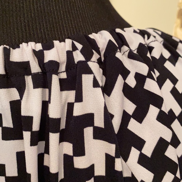 Michael Kors black and white herringbone top - Picture 4 of 6